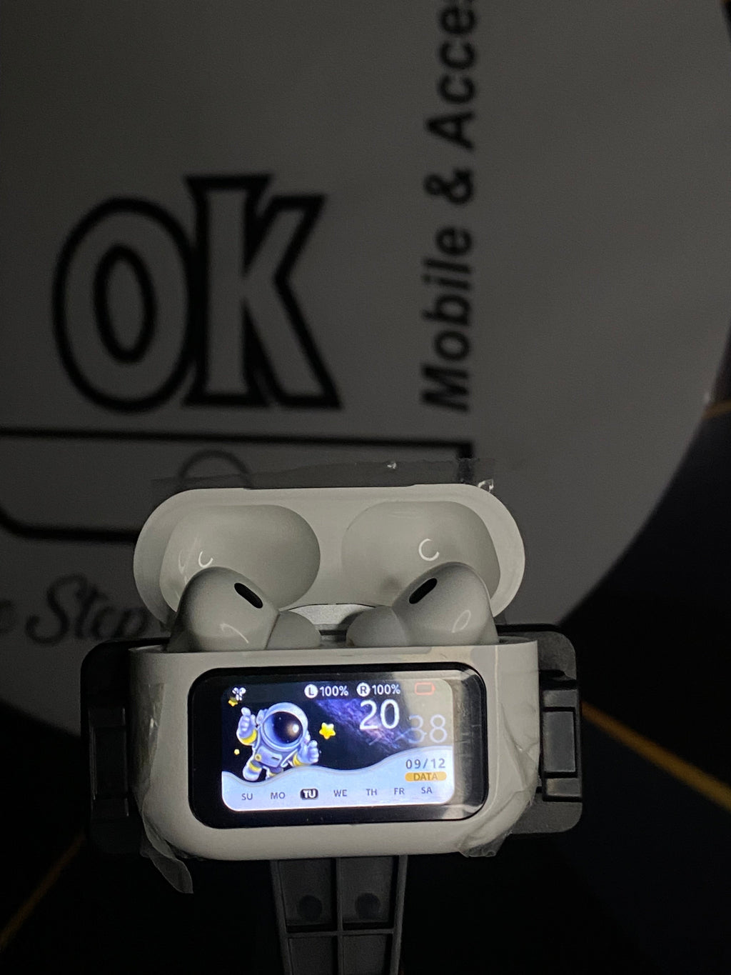 A9, Airpods with Screen