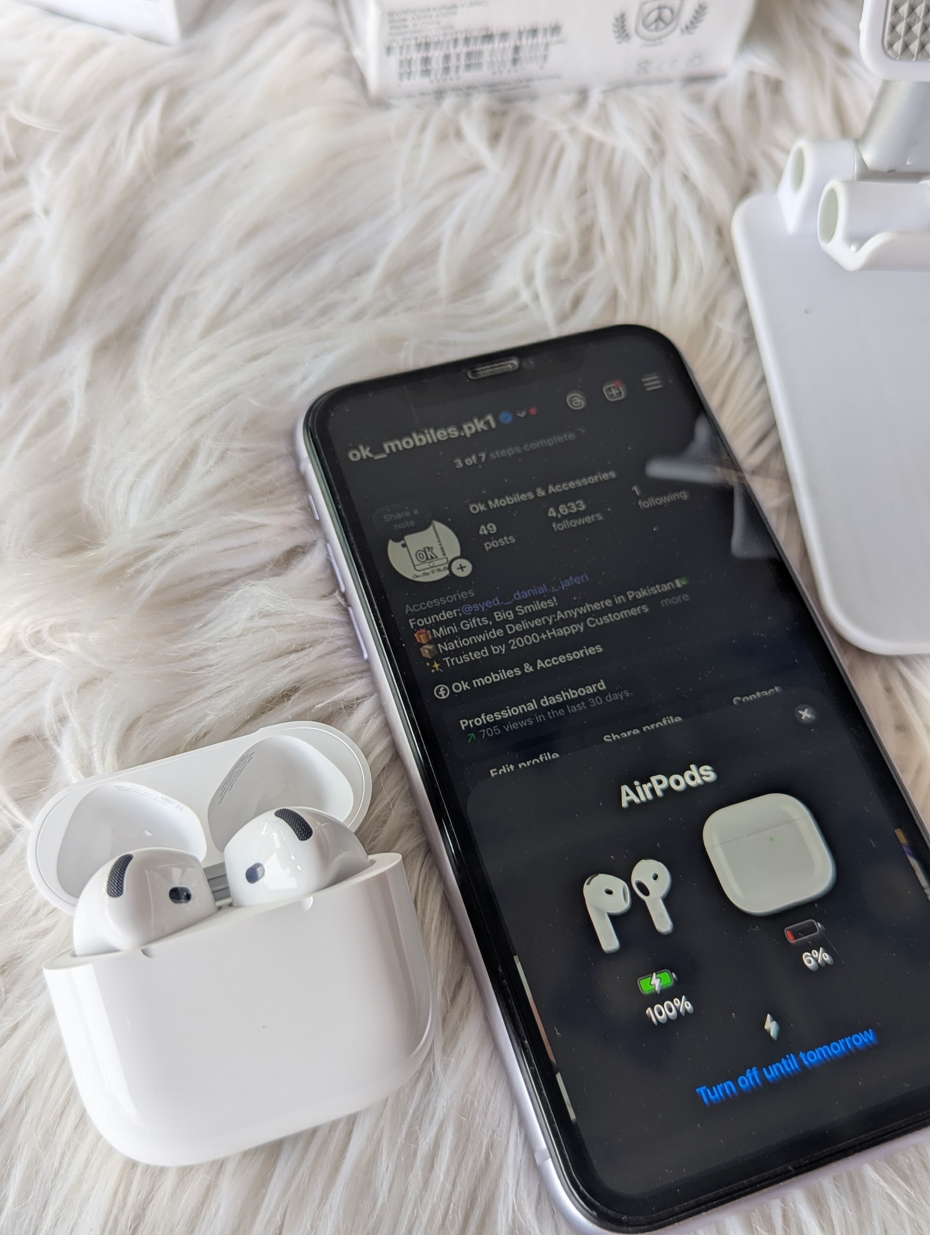 AirPods 4 Titanium